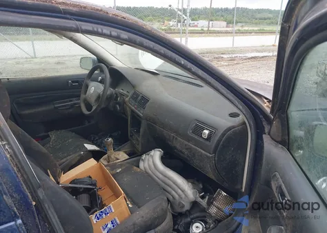 2004 Volkswagen Golf Gl 2.0L z USA, uszkodzony, nr VIN 9BWFL61J544040932